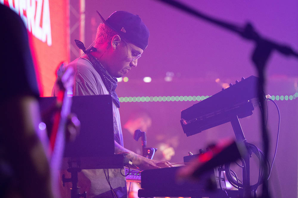 live dj
